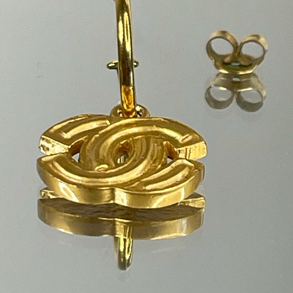 CHANEL CC Logo Gold Tone Pierced Earrings - Picture 8 of 13